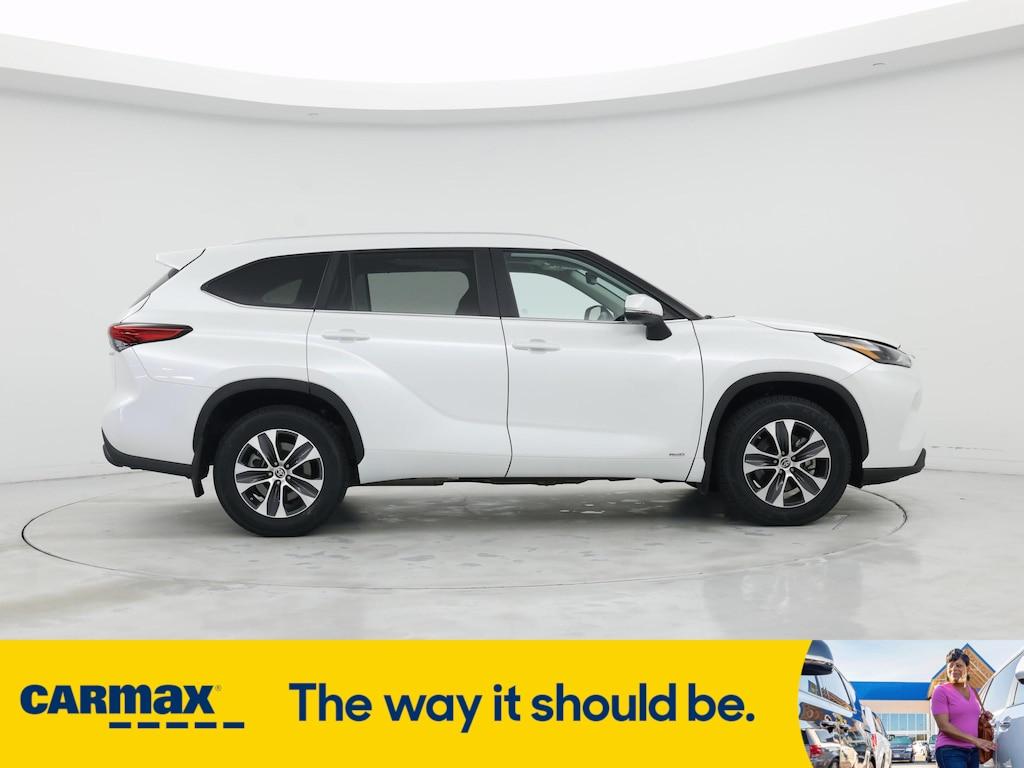used 2023 Toyota Highlander Hybrid car, priced at $49,998