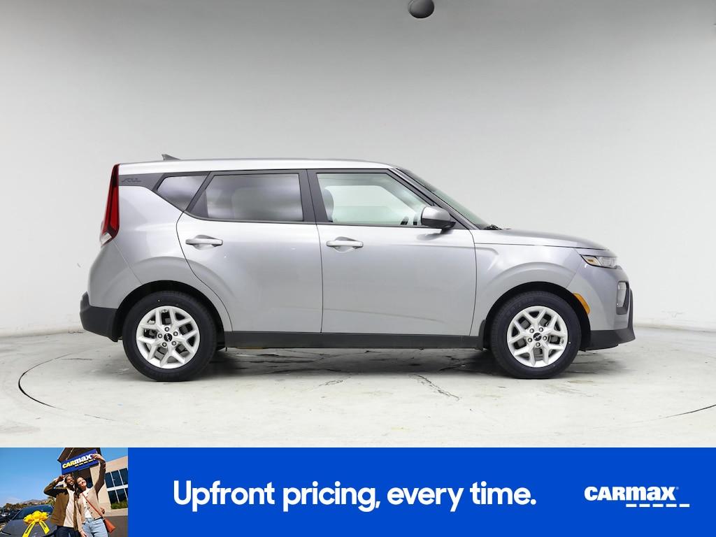 used 2022 Kia Soul car, priced at $17,998