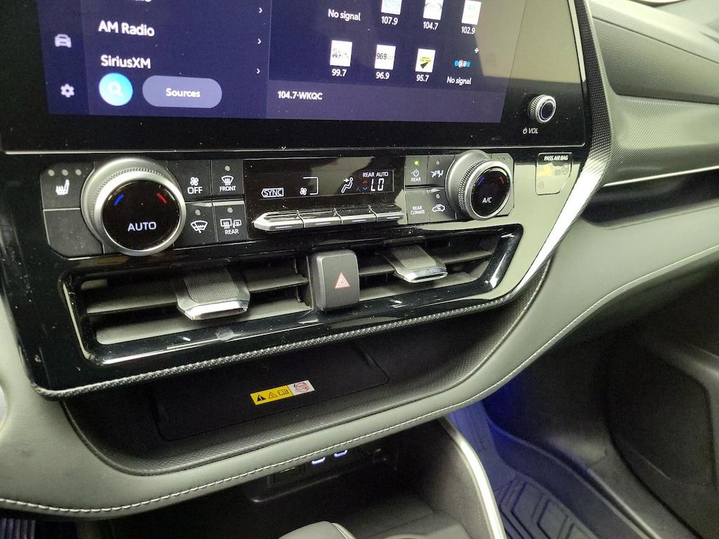 used 2024 Toyota Highlander car, priced at $43,998