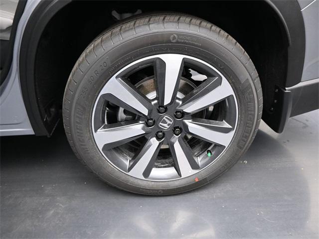 new 2025 Honda Pilot car, priced at $47,940