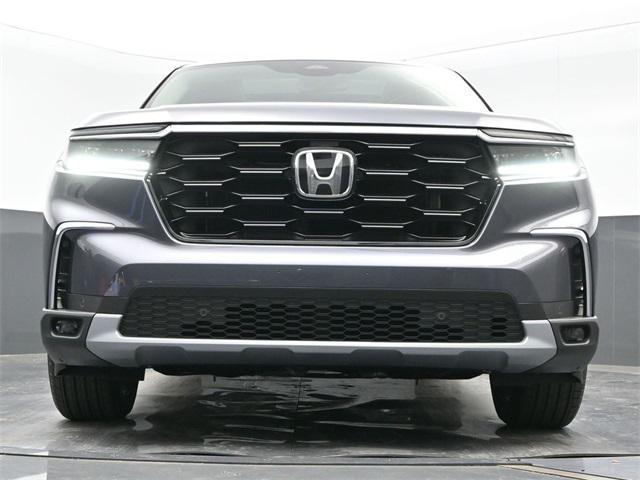 new 2025 Honda Pilot car, priced at $47,415