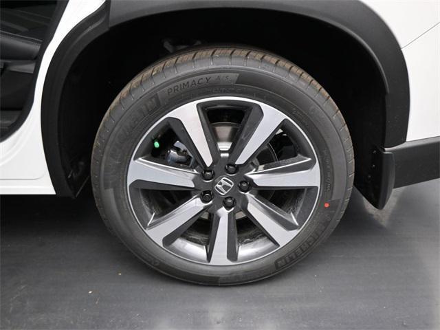 new 2025 Honda Pilot car, priced at $50,135