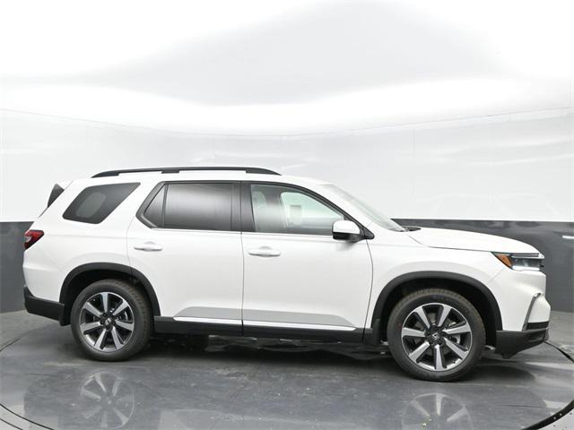new 2025 Honda Pilot car, priced at $50,135