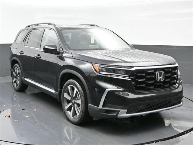 new 2025 Honda Pilot car, priced at $46,395