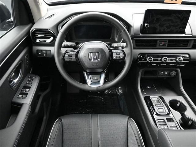 new 2025 Honda Pilot car, priced at $53,075