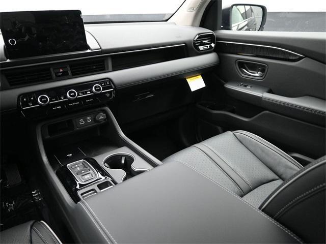 new 2025 Honda Pilot car, priced at $53,075