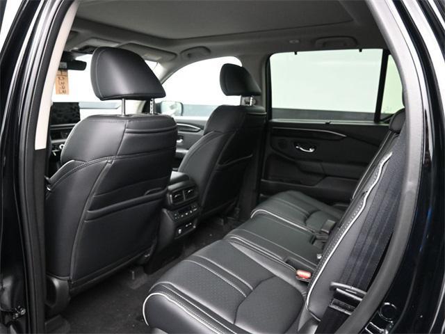new 2025 Honda Pilot car, priced at $53,075