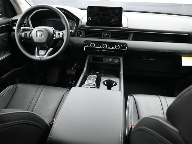 new 2025 Honda Pilot car, priced at $53,075