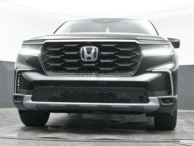 new 2025 Honda Pilot car, priced at $55,520