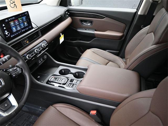 new 2025 Honda Pilot car, priced at $55,520