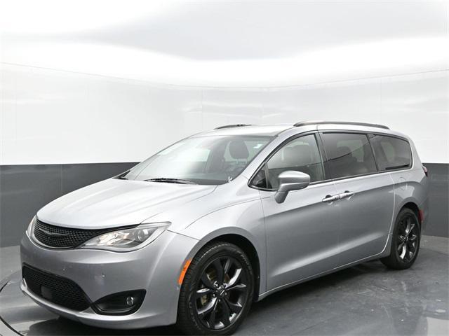 used 2020 Chrysler Pacifica car, priced at $18,200