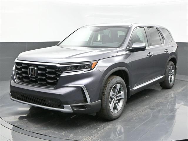 new 2025 Honda Pilot car, priced at $42,395