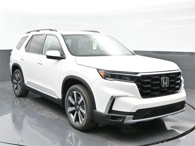 new 2025 Honda Pilot car, priced at $47,555