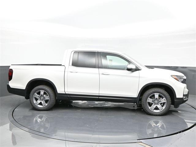 new 2025 Honda Ridgeline car, priced at $42,959