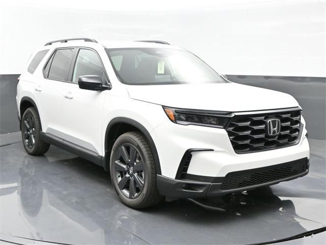 new 2025 Honda Pilot car, priced at $41,650