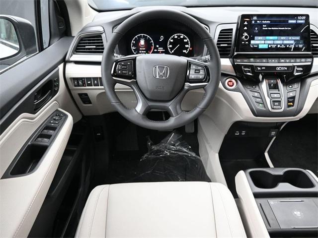 new 2026 Honda Odyssey car, priced at $44,625
