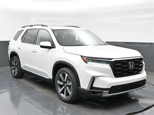 new 2025 Honda Pilot car, priced at $52,460