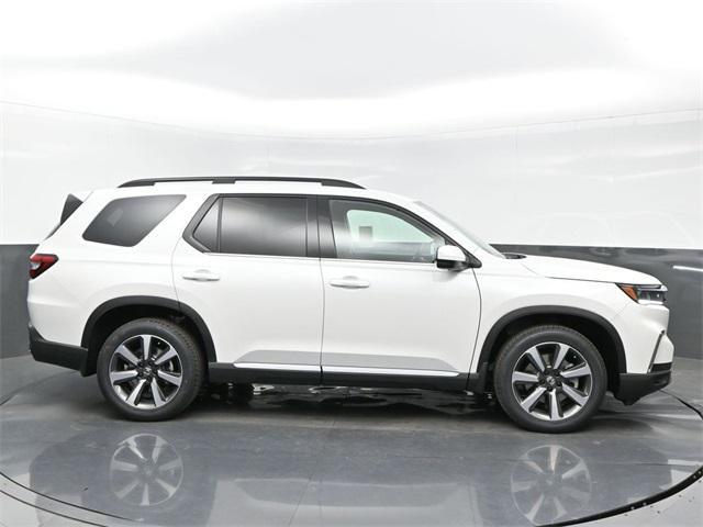 new 2025 Honda Pilot car, priced at $52,460