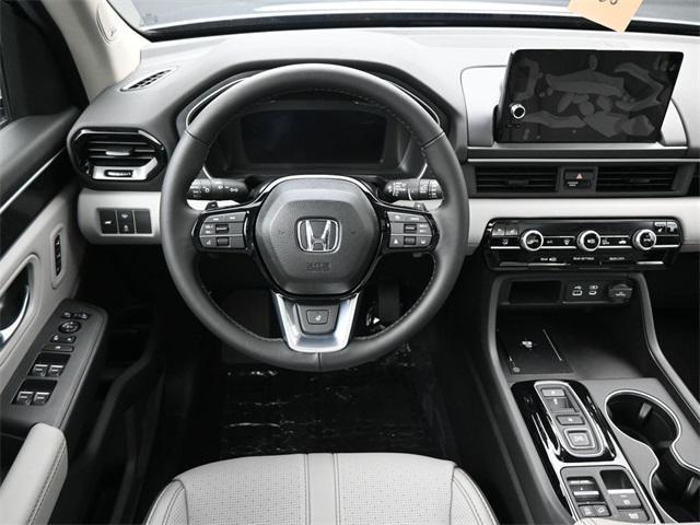 new 2025 Honda Pilot car, priced at $54,530