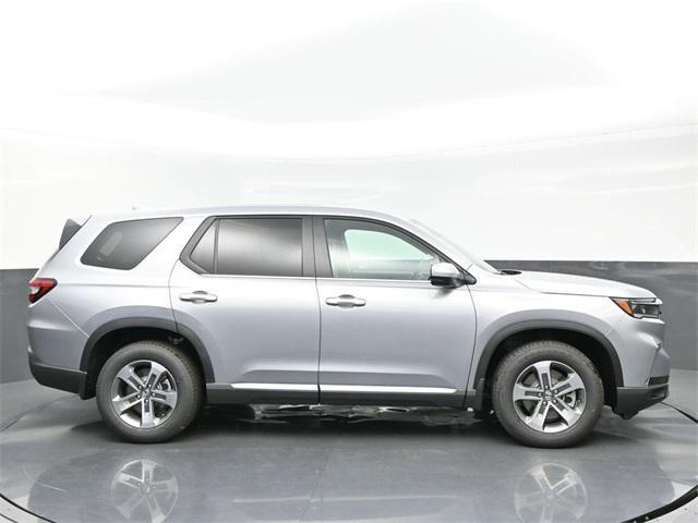 new 2025 Honda Pilot car, priced at $46,040