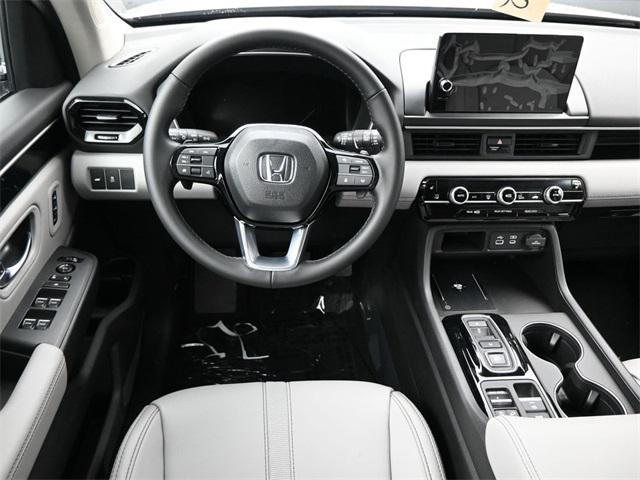 new 2025 Honda Pilot car, priced at $46,040