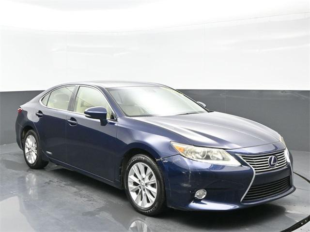 used 2013 Lexus ES 300h car, priced at $8,950