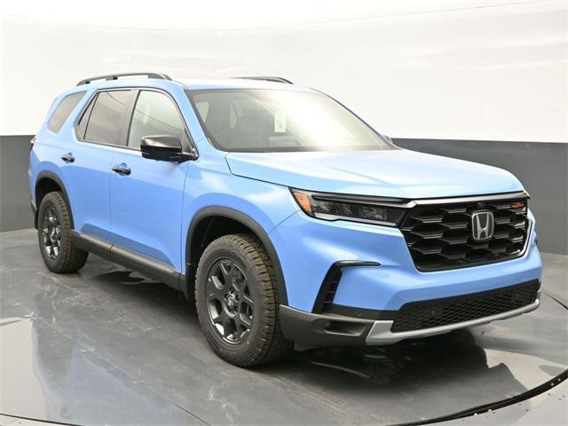 new 2025 Honda Pilot car, priced at $48,750