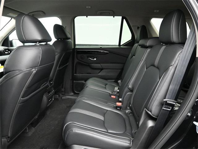 new 2025 Honda Pilot car, priced at $41,980