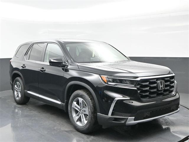 new 2025 Honda Pilot car, priced at $41,980