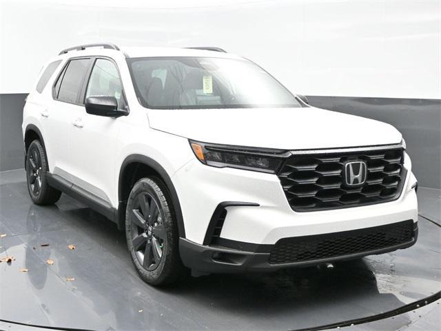 new 2025 Honda Pilot car, priced at $39,550