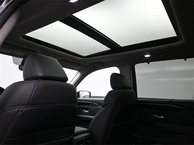 new 2025 Honda Pilot car, priced at $49,660