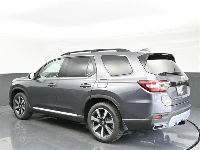 new 2025 Honda Pilot car, priced at $49,660