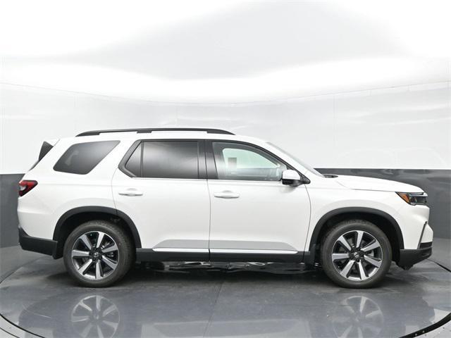 new 2025 Honda Pilot car, priced at $53,530
