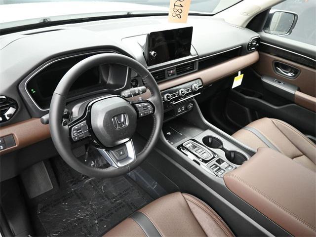 new 2025 Honda Pilot car, priced at $53,530