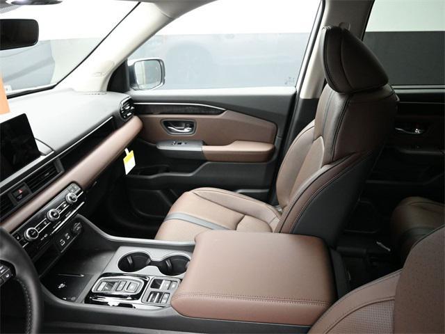 new 2025 Honda Pilot car, priced at $53,530