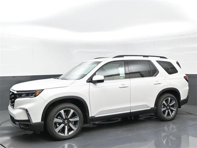 new 2025 Honda Pilot car, priced at $50,540