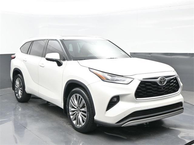 used 2021 Toyota Highlander car, priced at $37,950