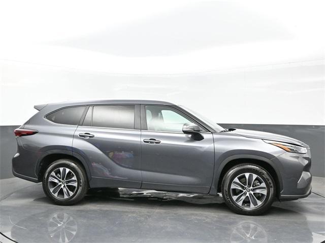 used 2024 Toyota Highlander car, priced at $36,950