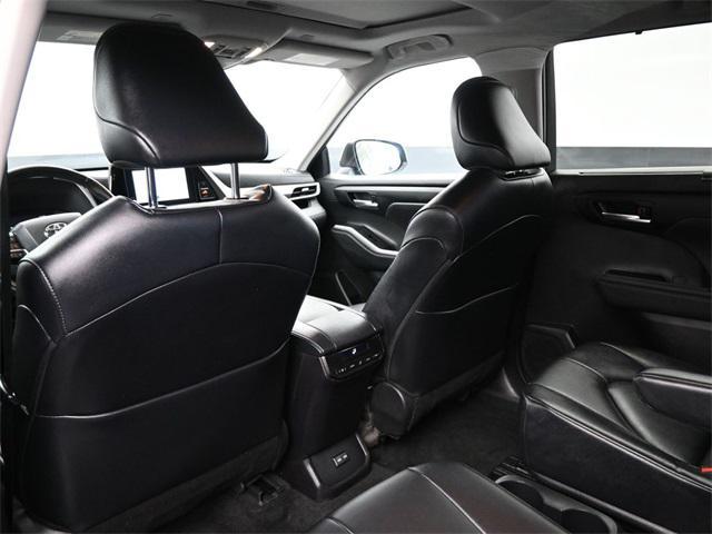 used 2024 Toyota Highlander car, priced at $36,950