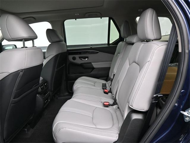 new 2025 Honda Pilot car, priced at $48,715