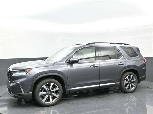 new 2025 Honda Pilot car, priced at $47,940