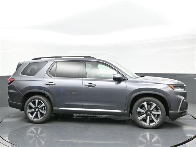 new 2025 Honda Pilot car, priced at $47,940