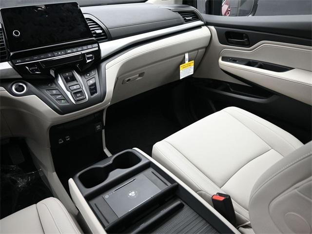 new 2026 Honda Odyssey car, priced at $43,825