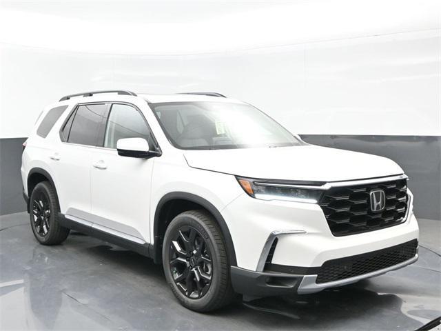 new 2025 Honda Pilot car, priced at $50,340