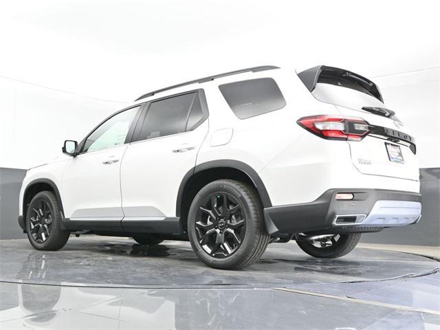 new 2025 Honda Pilot car, priced at $50,340