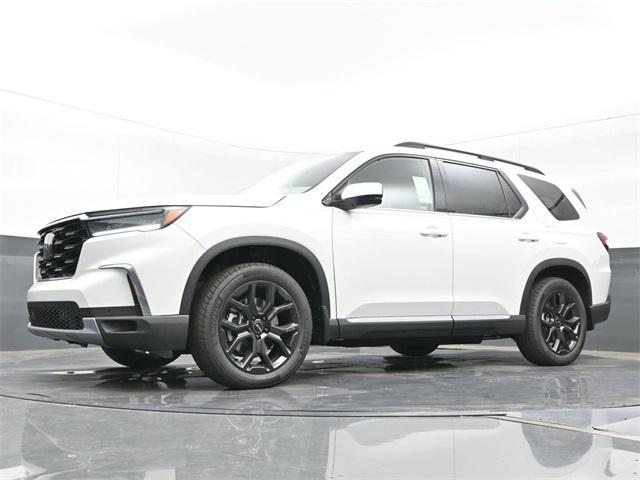 new 2025 Honda Pilot car, priced at $50,340