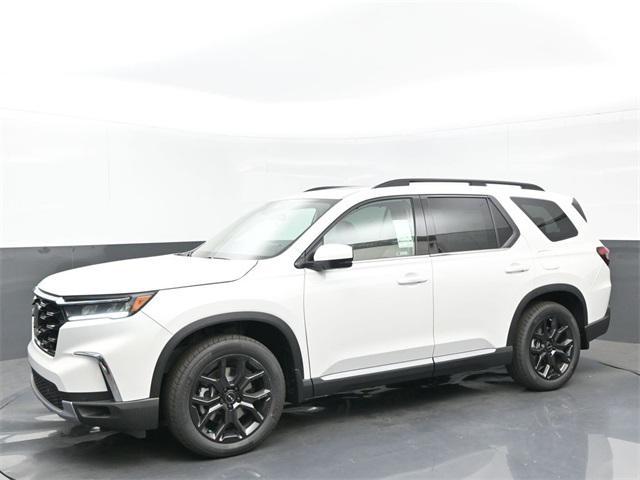 new 2025 Honda Pilot car, priced at $50,340