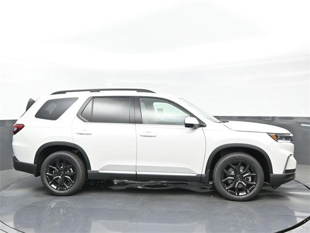 new 2025 Honda Pilot car, priced at $50,340