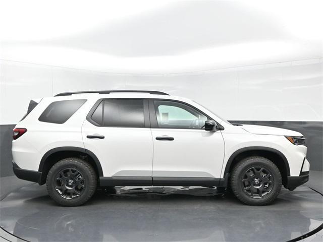new 2025 Honda Pilot car, priced at $50,340