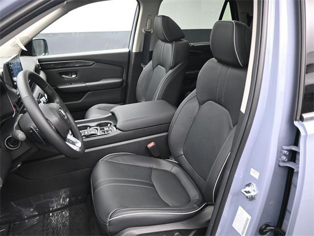 new 2025 Honda Pilot car, priced at $54,985
